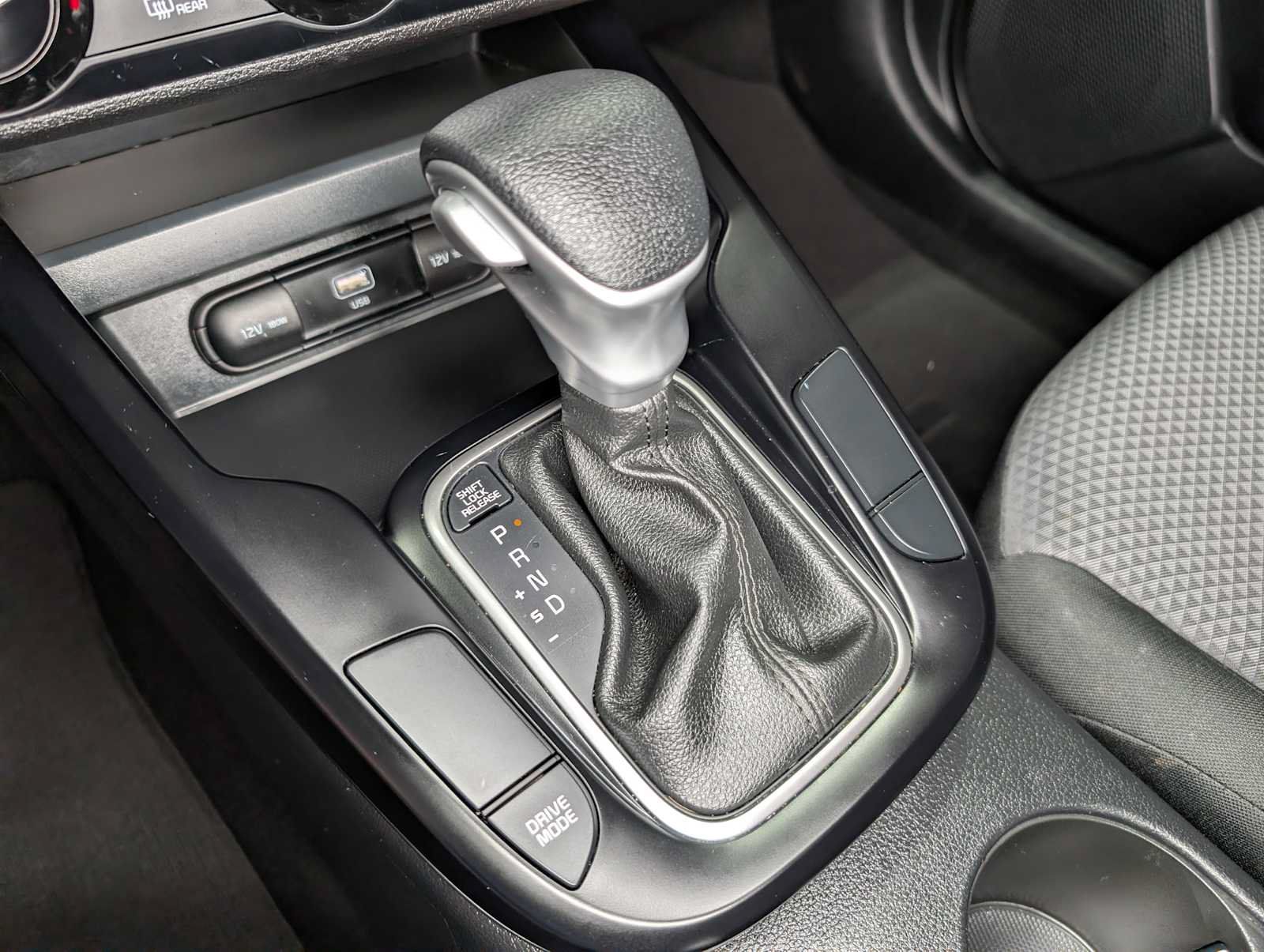 Certified 2023 Kia Soul LX w/ LX Technology Package FWD image 26