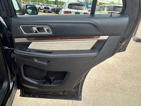 Used 2016 Ford Explorer Platinum AWD/4WD image 16