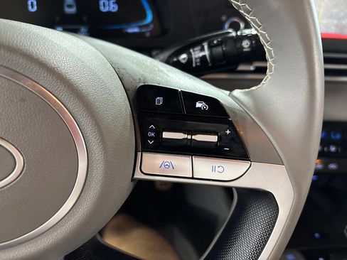 Certified 2025 Hyundai Elantra Sport FWD image 16