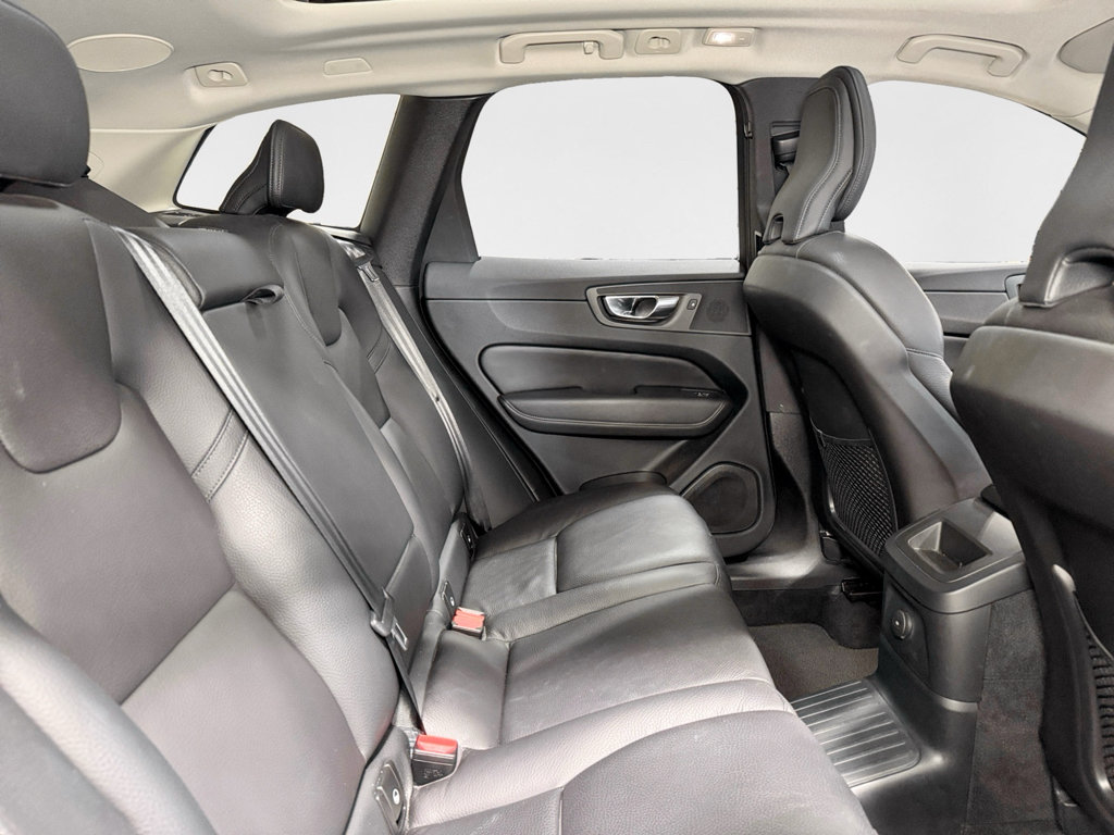 Used 2023 Volvo XC60 T8 Plus w/ Protection Package Premier AWD/4WD image 22