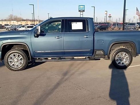 Used 2024 Chevrolet Silverado 3500 High Country w/ Technology Package image 4