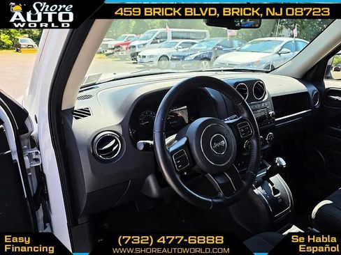 Used 2017 Jeep Patriot Latitude AWD/4WD image 9