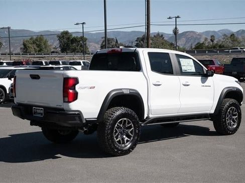 New 2026 Chevrolet Colorado ZR2 w/ Off-Road Front Bumper Package image 4