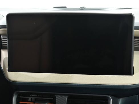 New 2026 Ford Maverick Lariat image 9