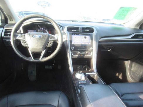 Used 2019 Ford Fusion SEL FWD image 19