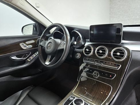 Used 2017 Mercedes-Benz C 300 4MATIC Sedan image 56