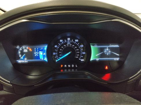 Used 2020 Ford Fusion SE FWD image 23
