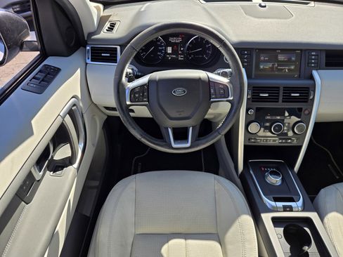 Used 2016 Land Rover Discovery Sport HSE image 12