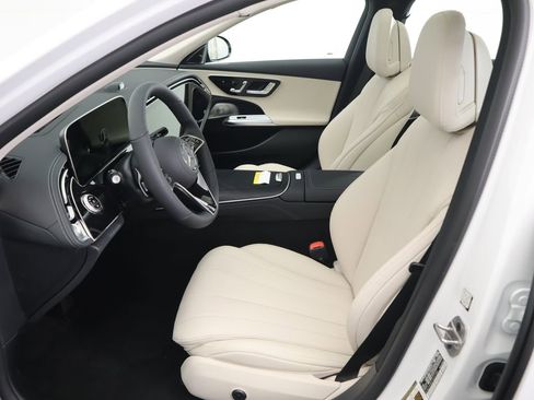 New 2026 Mercedes-Benz E 350 4MATIC Sedan image 21