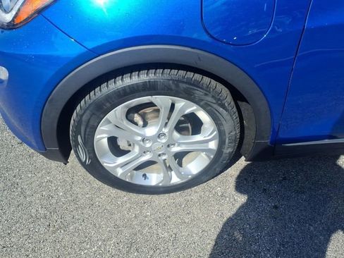 Used 2021 Chevrolet Bolt LT FWD image 25