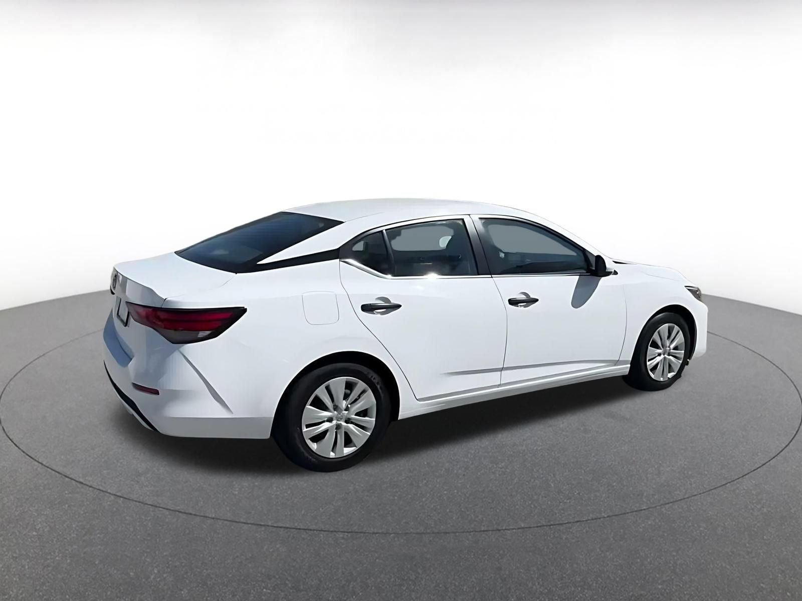Used 2025 Nissan Sentra S FWD image 14