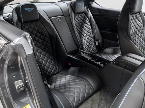 Used 2017 Bentley Continental GT image 24