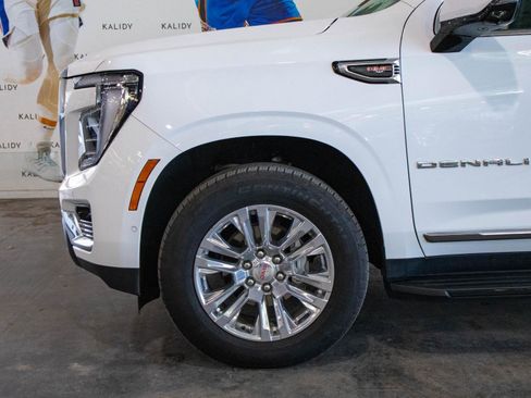 Used 2025 GMC Yukon Denali AWD/4WD image 15