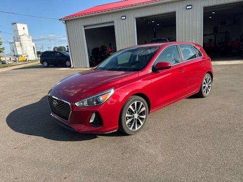 Used 2020 Hyundai Elantra GT FWD image 7