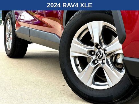 Used 2024 Toyota RAV4 XLE FWD image 2
