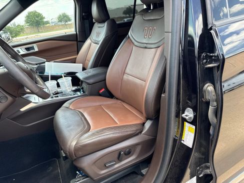 Used 2023 Ford Explorer King Ranch w/ Technology Package AWD/4WD image 13