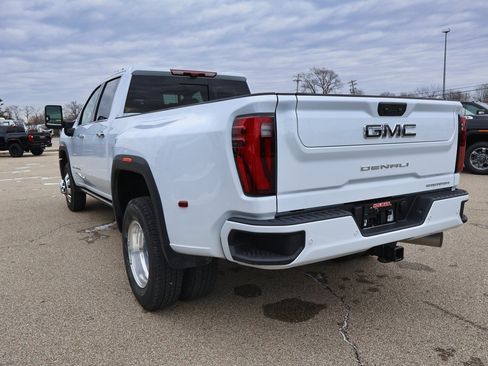 New 2026 GMC Sierra 3500 Denali Ultimate image 32