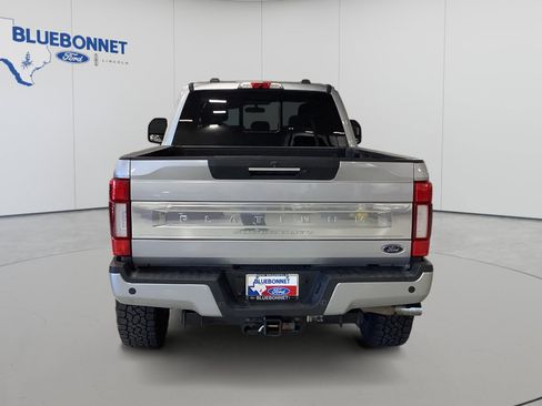 Used 2022 Ford F350 Platinum w/ FX4 Off-Road Package AWD/4WD image 6