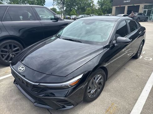 Certified 2024 Hyundai Elantra SEL FWD image 1