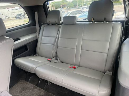 Used 2013 Toyota Sequoia SR5 RWD image 11