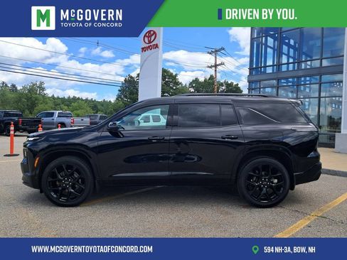 Used 2024 Chevrolet Traverse RS AWD/4WD image 11