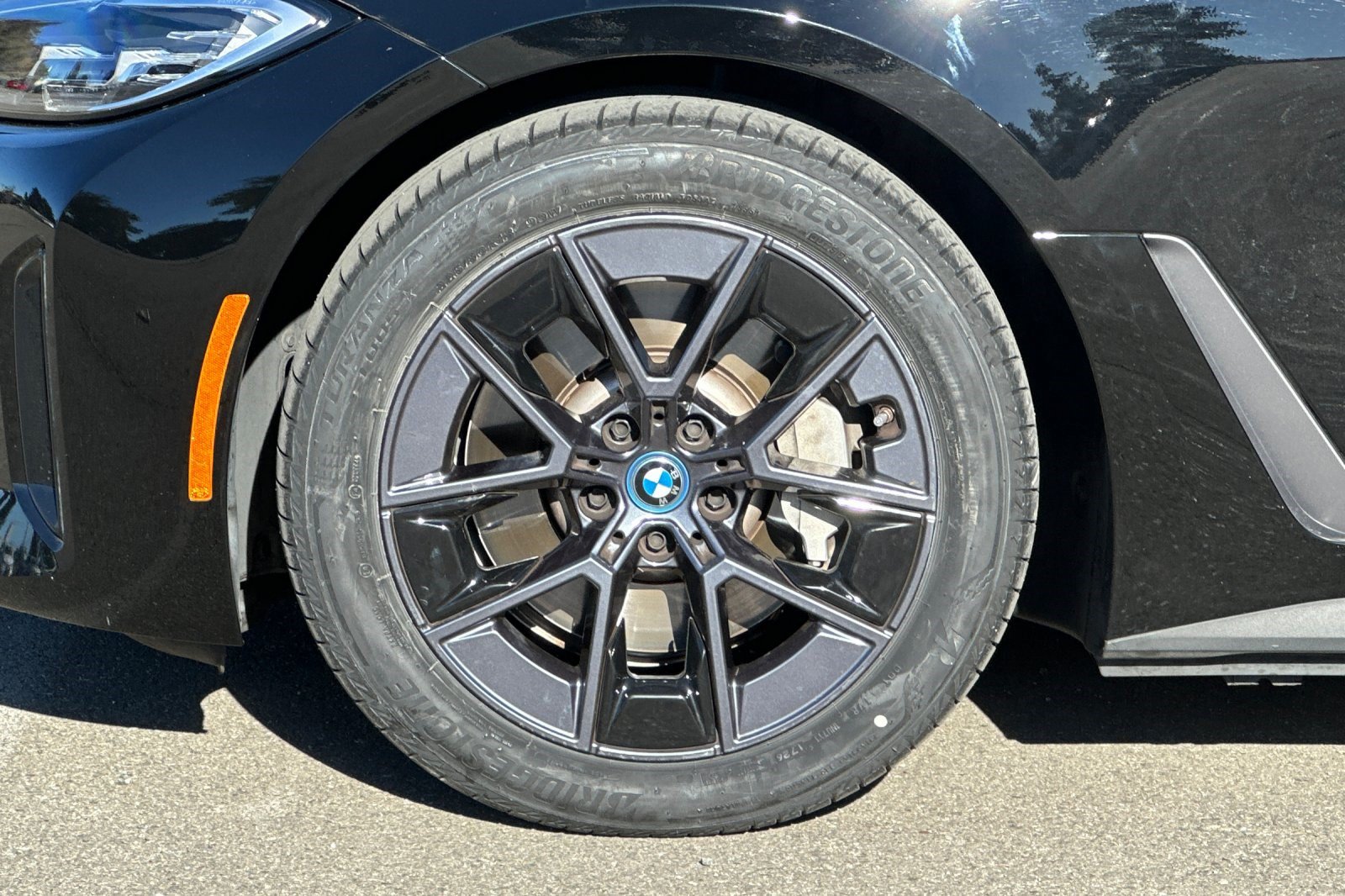 Certified 2023 BMW i4 eDrive40 w/ Premium Package RWD image 37