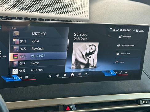 Certified 2024 BMW iX xDrive50 w/ Sport Package AWD/4WD image 23