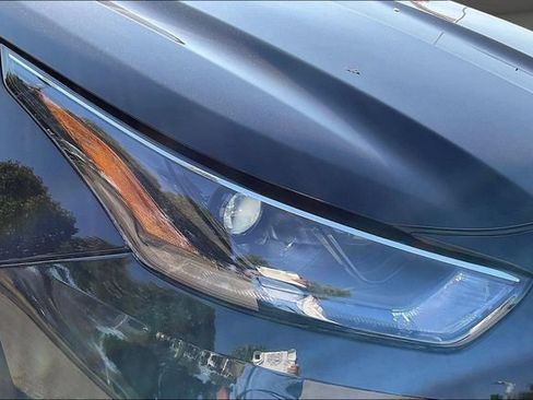 Used 2022 Toyota Highlander XLE AWD/4WD image 27