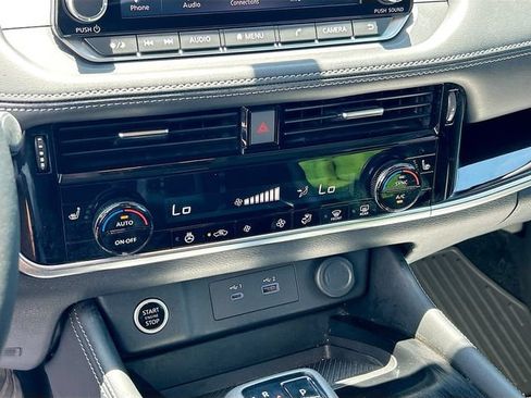 Certified 2023 Nissan Rogue SL FWD image 12