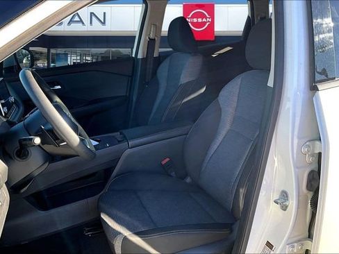 Used 2021 Nissan Rogue SV image 18