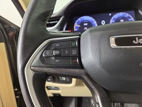 Used 2022 Jeep Grand Cherokee L Limited RWD image 23
