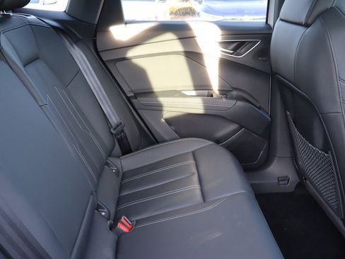 Used 2024 Audi Q4 e-tron Premium Plus w/ Premium Plus image 14