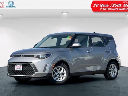 Used 2023 Kia Soul LX w/ LX Technology Package
