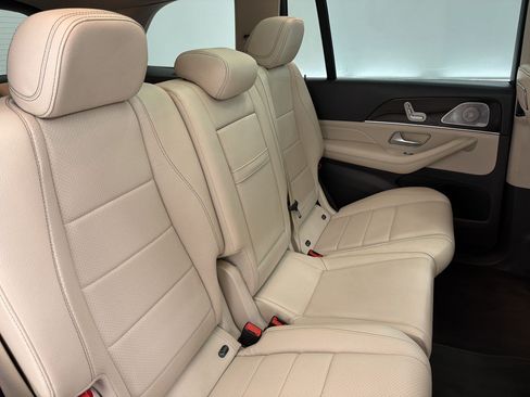 Used 2020 Mercedes-Benz GLS 450 4MATIC image 29