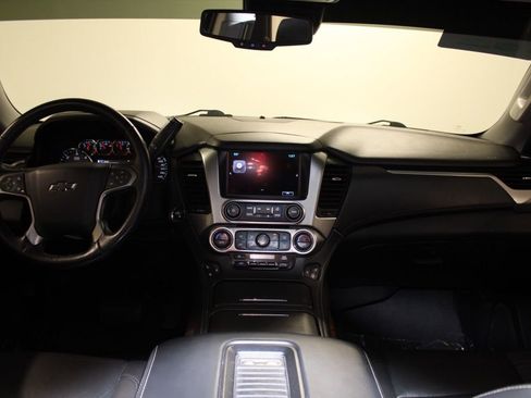 Used 2020 Chevrolet Suburban Premier image 35