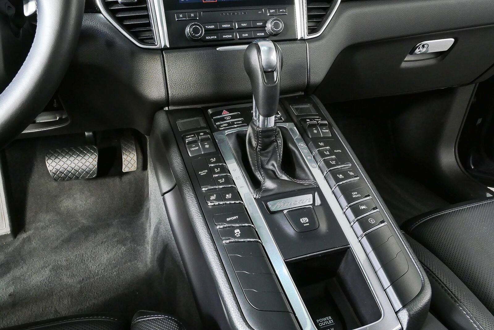 Used 2018 Porsche Macan S AWD/4WD image 17
