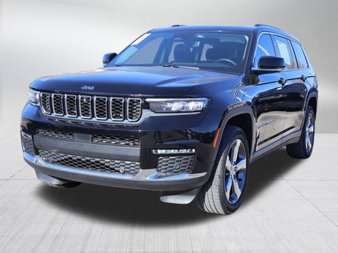 Used 2021 Jeep Grand Cherokee L Limited w/ Luxury Tech Group II image 3