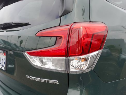 Used 2024 Subaru Forester Premium image 5