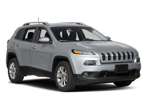 Used 2016 Jeep Cherokee Latitude w/ Safety/Convenience Group image 9