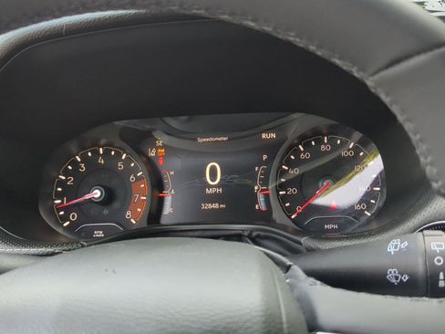 Used 2023 Jeep Compass Latitude AWD/4WD image 14