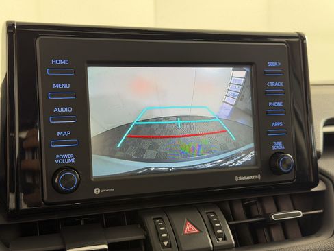 Used 2020 Toyota RAV4 XLE Premium FWD image 19
