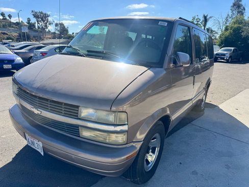 Used 2001 Chevrolet Astro Passenger RWD image 3