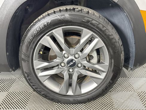 Used 2022 Kia Seltos LX AWD/4WD image 29