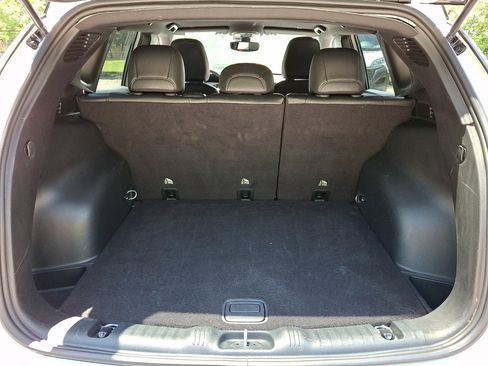 Used 2025 Jeep Compass Limited AWD/4WD image 17