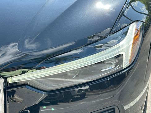 Used 2022 Volvo XC60 T8 Inscription Expression w/ Advanced Package image 39