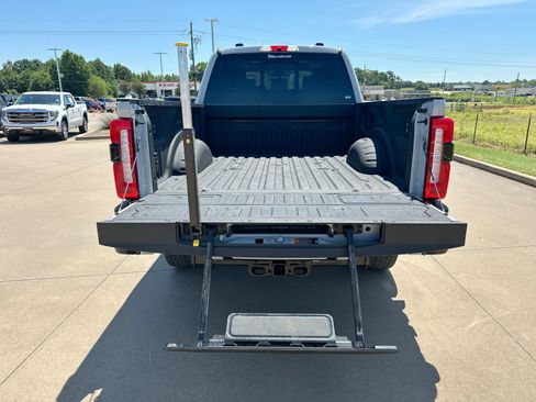 Used 2025 Ford F250 Lariat w/ Lariat Ultimate Package AWD/4WD image 25
