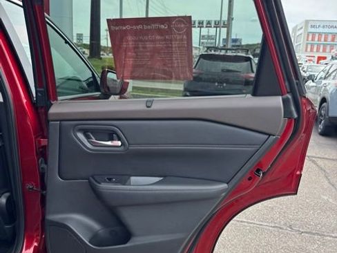 Certified 2023 Nissan Rogue SV w/ SV Premium B Package AWD/4WD image 17