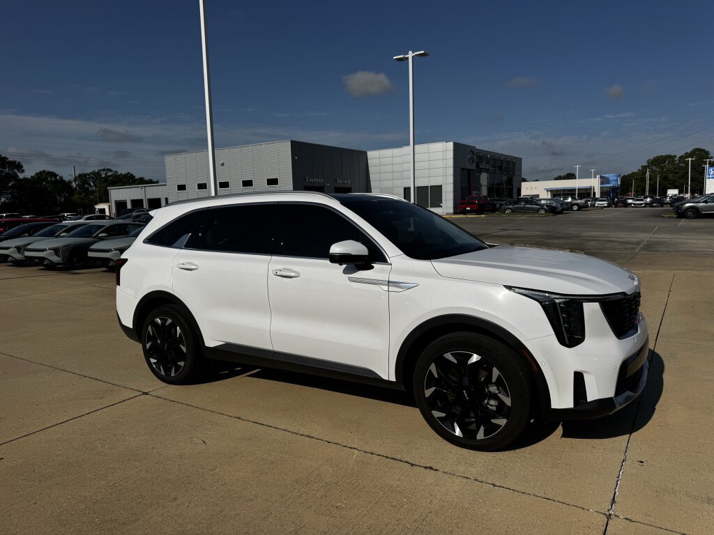 Certified 2026 Kia Sorento SX FWD image 14