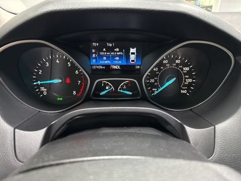 Used 2018 Ford Focus SE FWD image 15