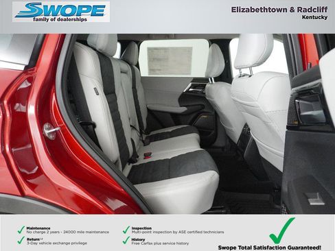 Used 2025 Mitsubishi Outlander SE image 9